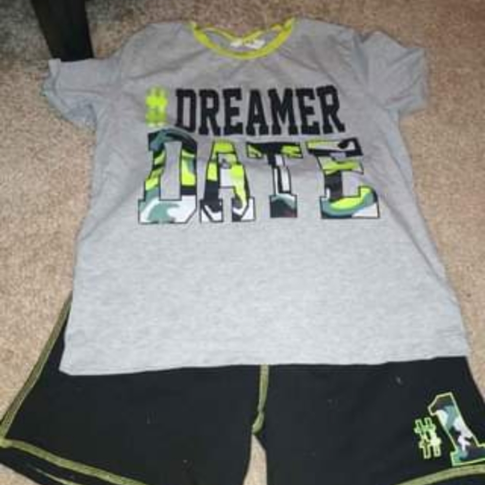 Boys Outfits - Picture 2 of 7